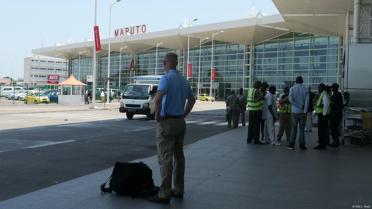 Autoridade Tributária de Moçambique nega aumento de tarifas aduaneiras após protesto no Aeroporto de Maputo