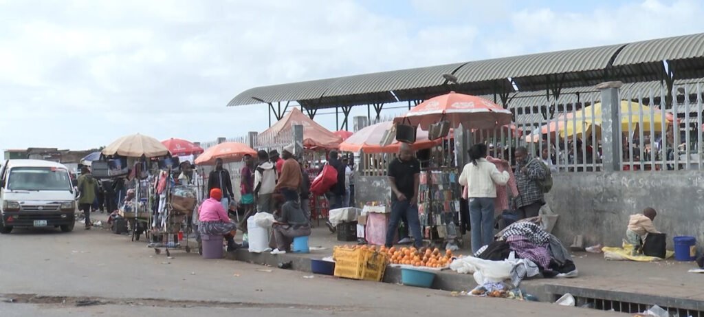 Maputo revê decisão e autoriza comércio informal no Xiquelene em horários limitados