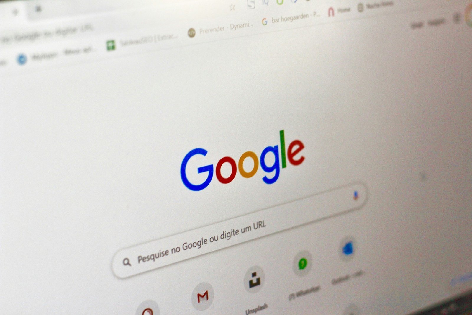 Google Search introduz botão para ocultar resultados patrocinados nas buscas
