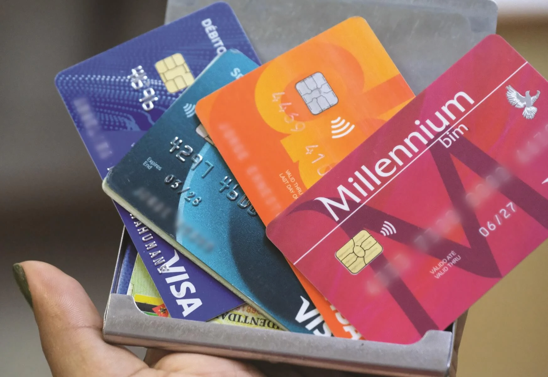 Cartões bancários moçambicanos poderão voltar a funcionar normalmente no exterior