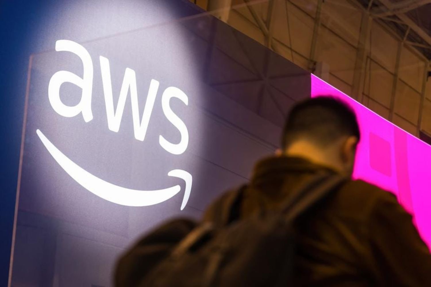 Interrupção no serviço da AWS afecta plataformas globais, incluindo gigantes como o Mercado Livre