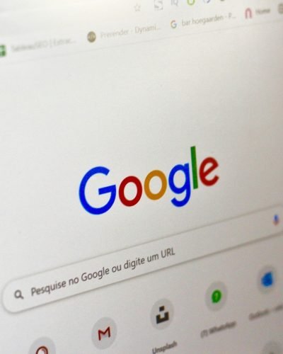 Google Search introduz botão para ocultar resultados patrocinados nas buscas